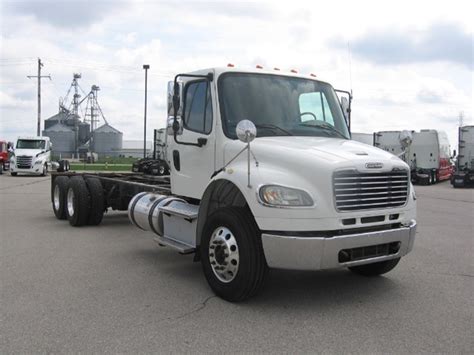 2017 FREIGHTLINER M2 106 - Truck Country