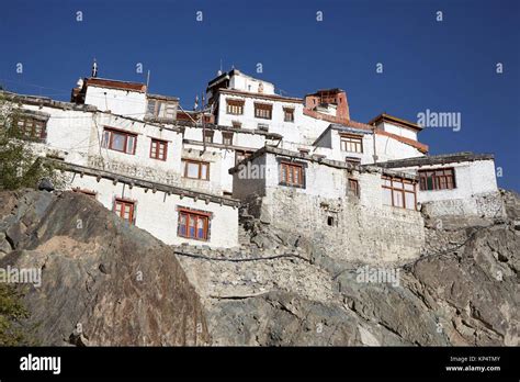 Diskit Gompa, Diskit, Valle de Nubra, Ladakh, India Stock Photo - Alamy