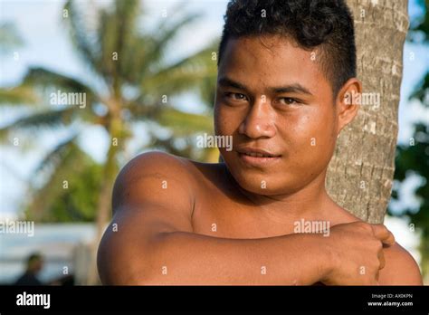 Yapese hi-res stock photography and images - Alamy