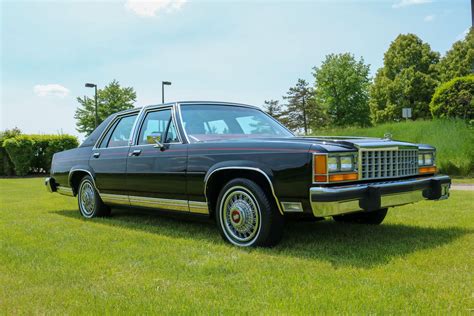 1985 Ford Crown Victoria LTD | Raleigh Classic Car Auctions