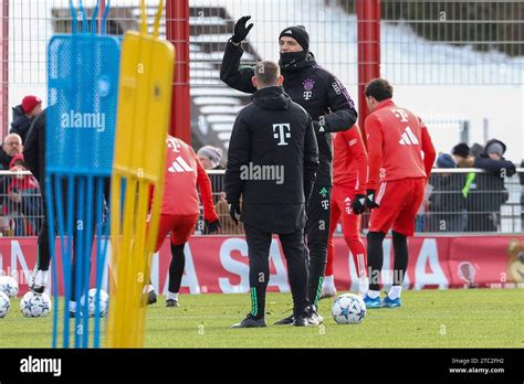 Muenchen, Deutschland. 10th Dec, 2023. Thomas Tuchel (FC Bayern Muenchen, Cheftrainer ...