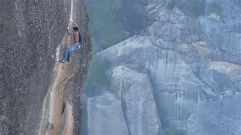 Watch Dean Potter Free-Solo The Rostrum 5.12 in Yosemite - Gripped Magazine