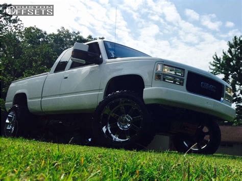 1998 GMC K1500 Wheel Offset Super Aggressive 3"-5" Suspension Lift 4" | 250549 | Custom Offsets