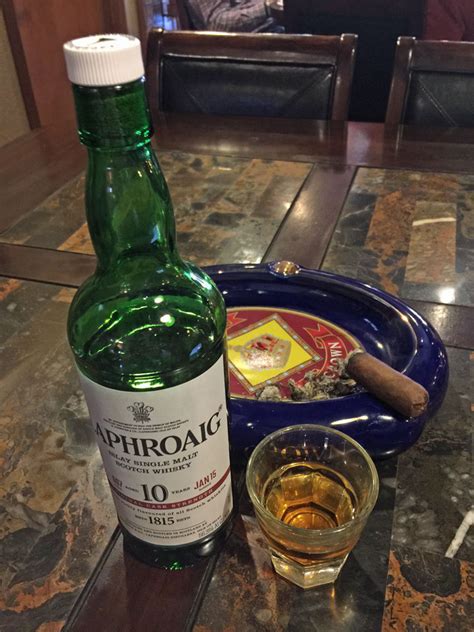 Laphroaig 10 Year Old Cask Strength Scotch Review – The Whiskey Reviewer