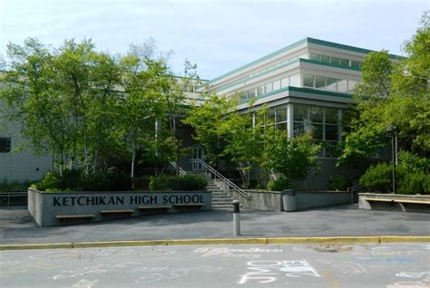 Ketchikan school board hears presentation on potential graduation requirement changes - KRBD