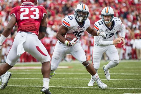 College Football: Auburn at Arkansas | Slideshows | annistonstar.com