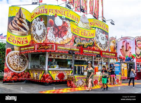 Food Stand at the Alameda County Fair in Pleasanton California Stock Photo - Alamy