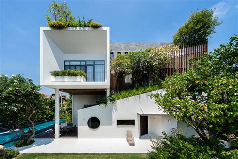 Vietnamese Villa With Open Plan Spaces & Mezzanine Levels