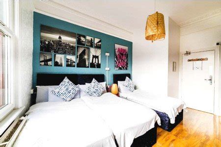 13 Hostels in London with Private Rooms 2024 (for Couples)