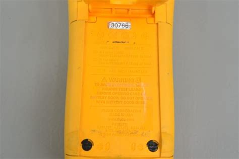 Fluke 189 True RMS Digital Multimeter – Good Working Condition – Rhino Trade LLC