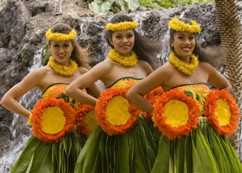 Sheraton Luau Maui | Kaanapali Sunset Luau | Best Maui Luaus