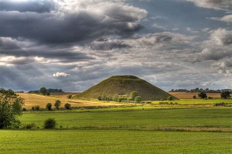 Silbury Hill | World heritage sites, Places to visit, Unesco world ...