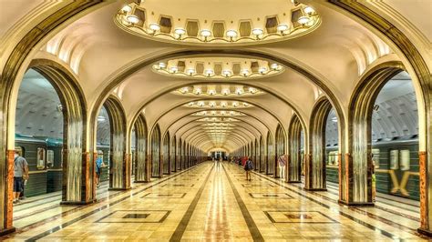 The Top 7 Most Beautiful Moscow's Metro Stations - YouTube