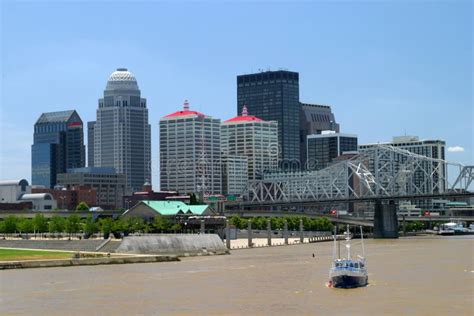 Louisville KY Night Skyline. Stock Photo - Image of louisville, moon ...