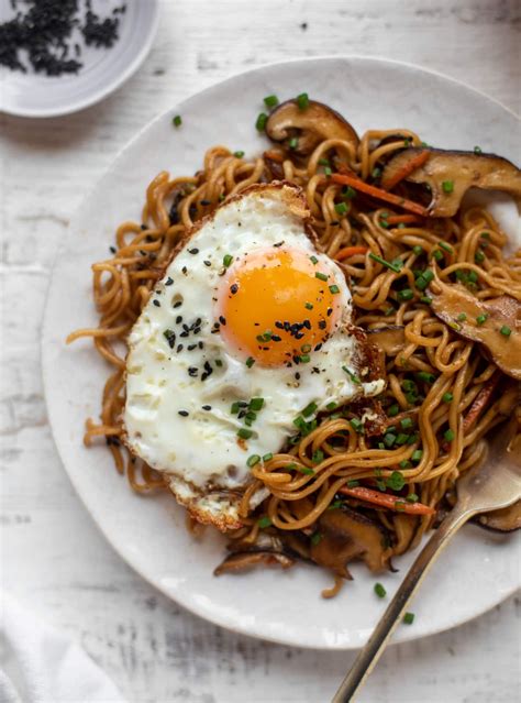 20 Minute Veggie Ramen Noodles with Sesame Fried Eggs. | Recipe | Main ...