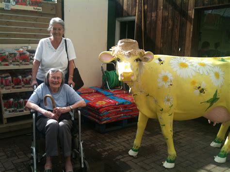 Trip to Ruxley Garden Centre - Crossroads Care - South East London