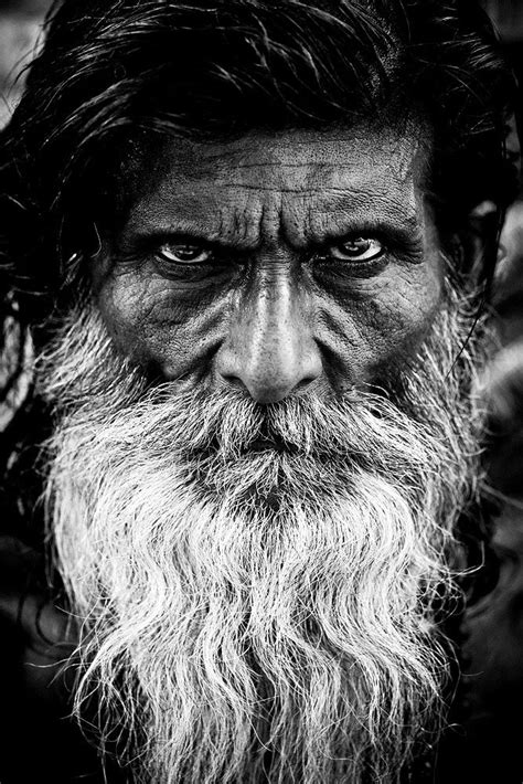 Raphael Rapior - In Shiva's Shadows | LensCulture | Old man portrait ...