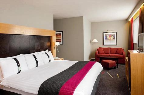 Conveniently Located Holiday Inn Aberdeen West Hotel