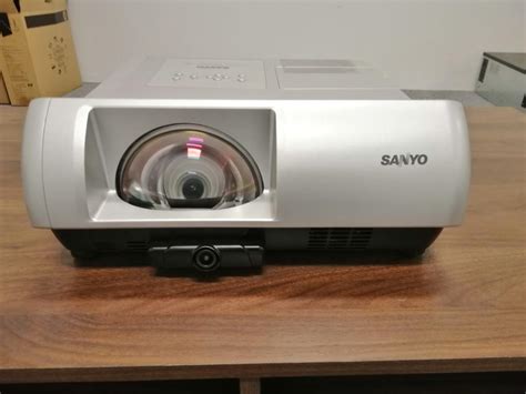 Sanyo WXGA projector, TV & Home Appliances, TV & Entertainment ...