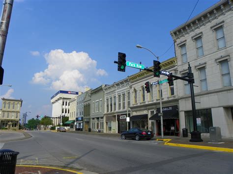 Beautiful Downtown Bowling Green, Kentucky | Bowling Green, … | Flickr ...