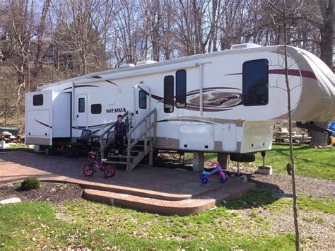 2012 Used Forest River SIERRA 365SAQ Fifth Wheel in Ohio OH