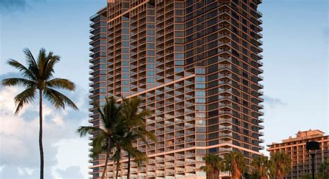 Trump International Hotel Waikiki Beach Walk - Honolulu | Waikiki hotels, Hawaii hotels, Trump ...