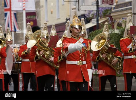 Changing the Guard at Windsor Castle Stock Photo - Alamy