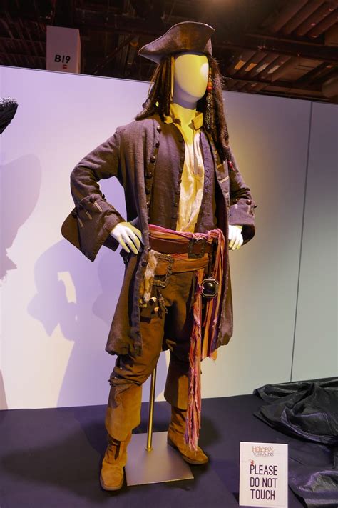 Hollywood Movie Costumes and Props: Geoffrey Rush and Johnny Depp Pirates of the Caribbean movie ...