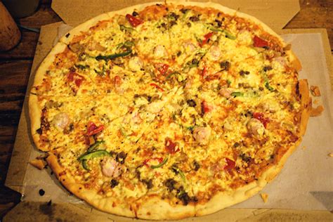 Table For Three, Please. » Cebuano Pizza Invasion: Calda Pizza