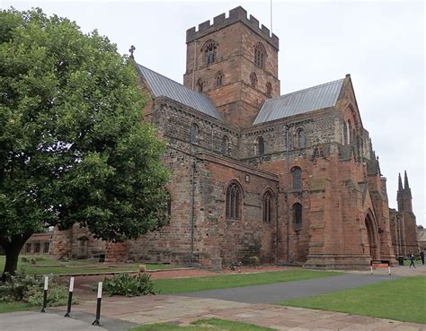 Carlisle cathedral © Rudi Winter cc-by-sa/2.0 :: Geograph Britain and Ireland