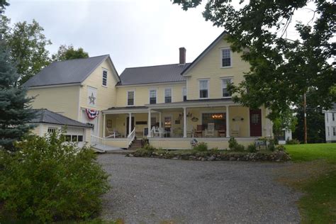 Freedom House Bed and Breakfast - Dover-Foxcroft, ME Inn for Sale