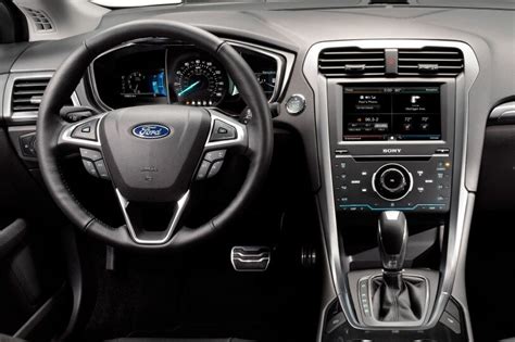 2016 Ford Fusion Energi Pictures - 89 Photos | Edmunds