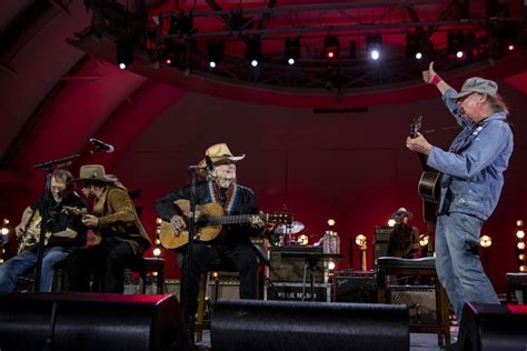 Willie Nelson's 90th Birthday at Hollywood Bowl Befitting A Living Legend (Review) - Pollstar News