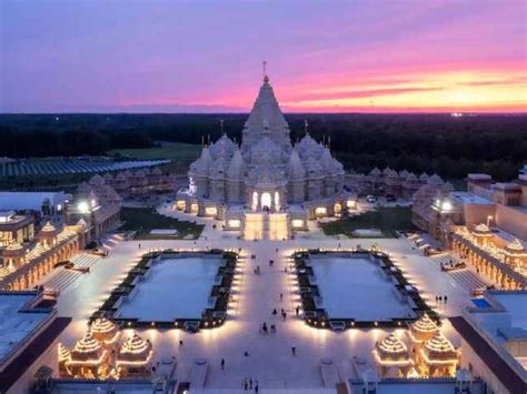 Akshardham Temple: Largest Hindu Temple outside India inaugurated in New Jersey | World News ...