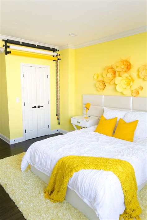 58 Delightful Yellow Bedroom Decoration And Design Ideas | Yellow bedroom walls, Yellow room ...