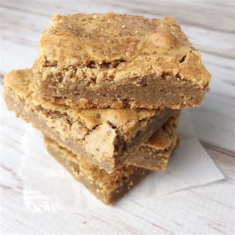 Maple Syrup Blondie Bars - Kelly Lynn's Sweets and Treats | Recipe | Maple syrup recipes ...