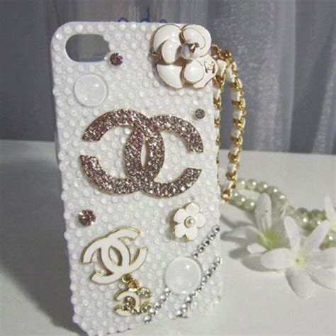 Chanel. Enough said. | Chanel phone case, Bling crafts, Beautiful ...