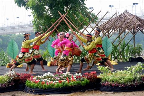 11 Tarian Adat Jawa Timur Yang Terkenal dan Ciri Khasnya - Kabar Wisata