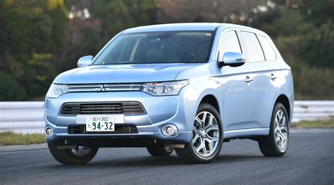 Mitsubishi: New Cars 2014 - Photos (1 of 3)