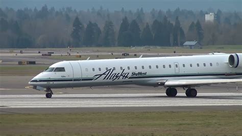 Alaska Airlines (SkyWest) N224AG CRJ-700 Takeoff Portland Airport (PDX) - YouTube