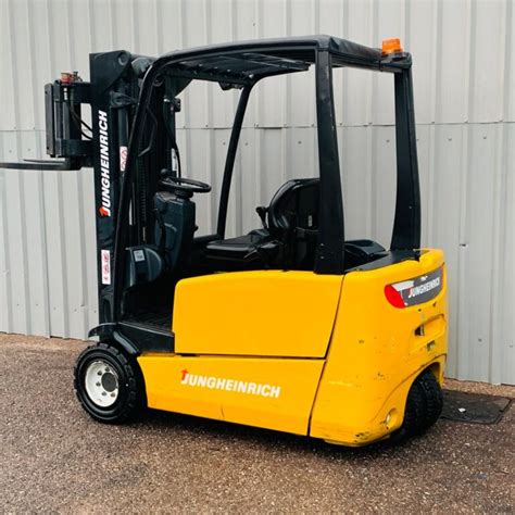 JUNGHEINRICH EFG220 USED 3 WHEEL ELECTRIC FORKLIFT #3092