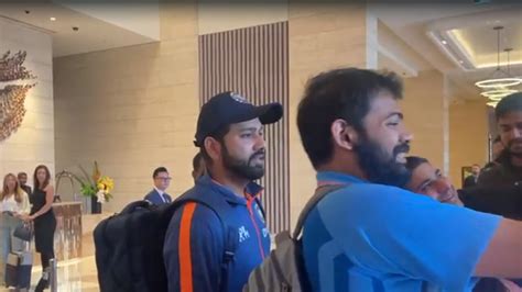 ICC T20 World Cup: Rohit Sharma wins heart with adorable gesture ...