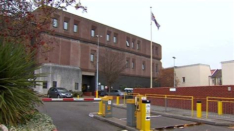 HMP Bristol: Substance abuse blamed for 'protracted rage' - BBC News