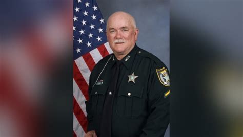 Manatee County Sheriff's deputy dies of COVID-19 | FOX 13 Tampa Bay