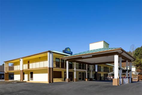 Days Inn by Wyndham Murphy | Murphy, NC Hotels