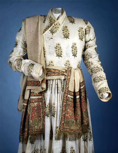 Mughal ensemble worn by Captain John Foote of the Hon. East India ...