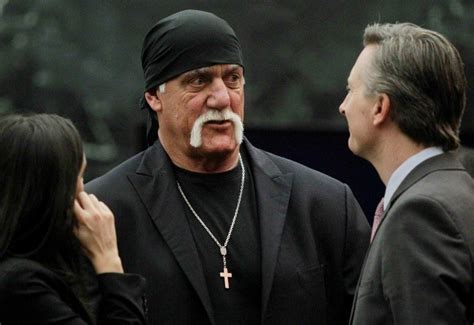 U.S. wrestler Hulk Hogan wins at least $115 million in sex-tape suit