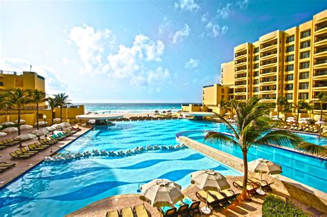 Hoteles en Playa Gaviota Azul Cancun