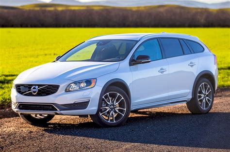 2016 Volvo V60 Cross Country Pricing - For Sale | Edmunds