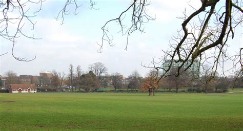 Enfield Town Park © Chris Richardson cc-by-sa/2.0 :: Geograph Britain ...